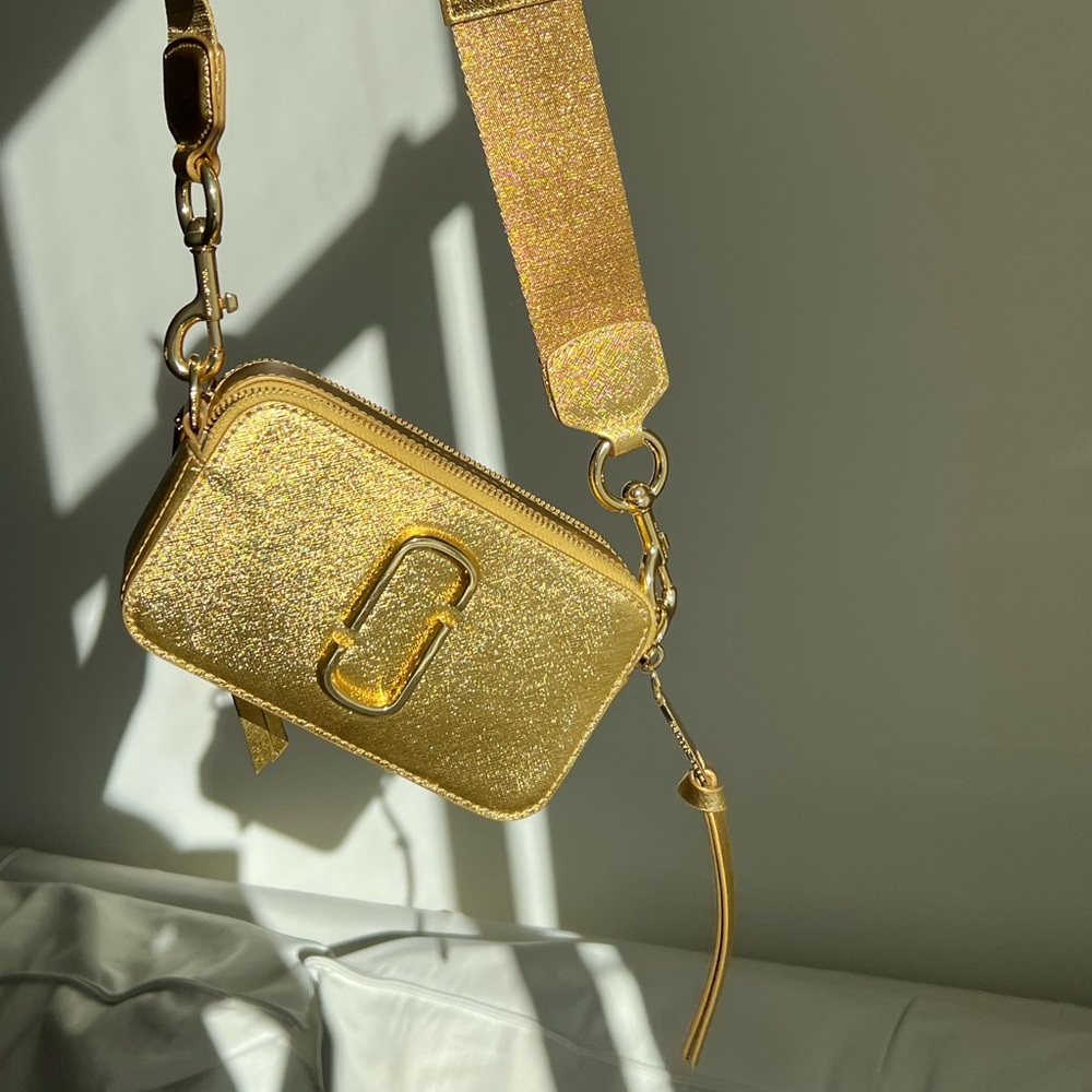 Marc Jacobs gold snapshot dmt bag